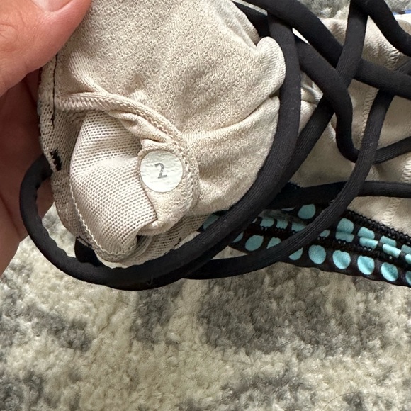 Lululemon Women's Free To Be Wild Jog Bra Strappy Racerback Blue Ombre Circles 2 - Picture 3 of 3